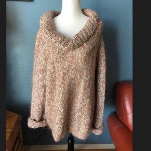 Vintage oversized chunky mohair and wool sweater handmade in Canada EUC